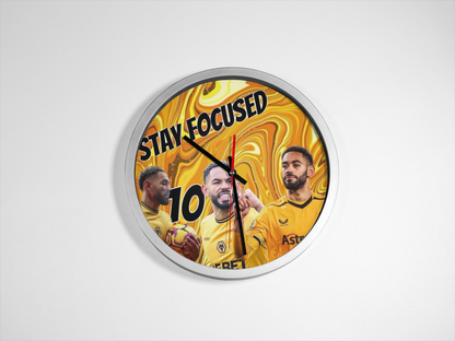 Wall clock with Matheus Cunha design and 'Stay Focused' text on a white background